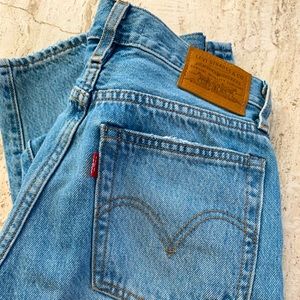 Wedgie Straight Jeans in Authentically Yours | Levi’s